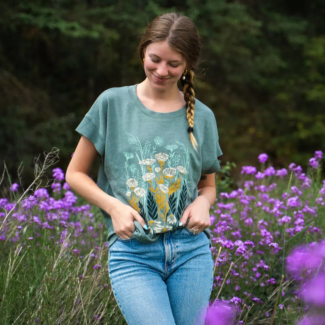Wild Field Ladies Tee - Washed Basil The Montana Scene