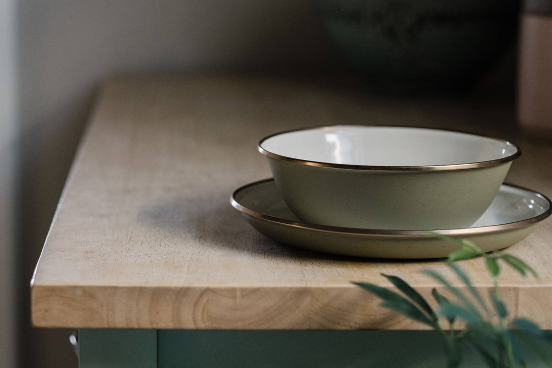 Barebones Enamel 2-Tone Bowl Set