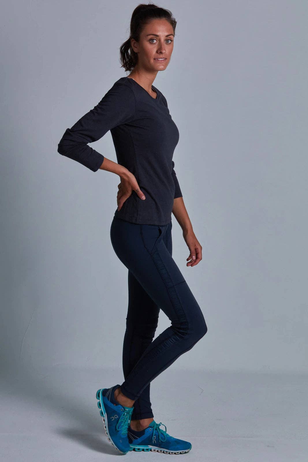 ONNO Long Sleeve Bamboo T-Shirt