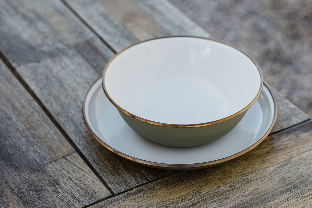 Barebones Enamel 2-Tone Bowl Set