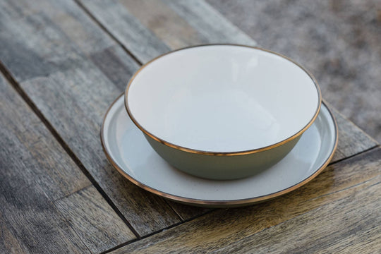 Barebones Enamel 2-Tone Bowl Set