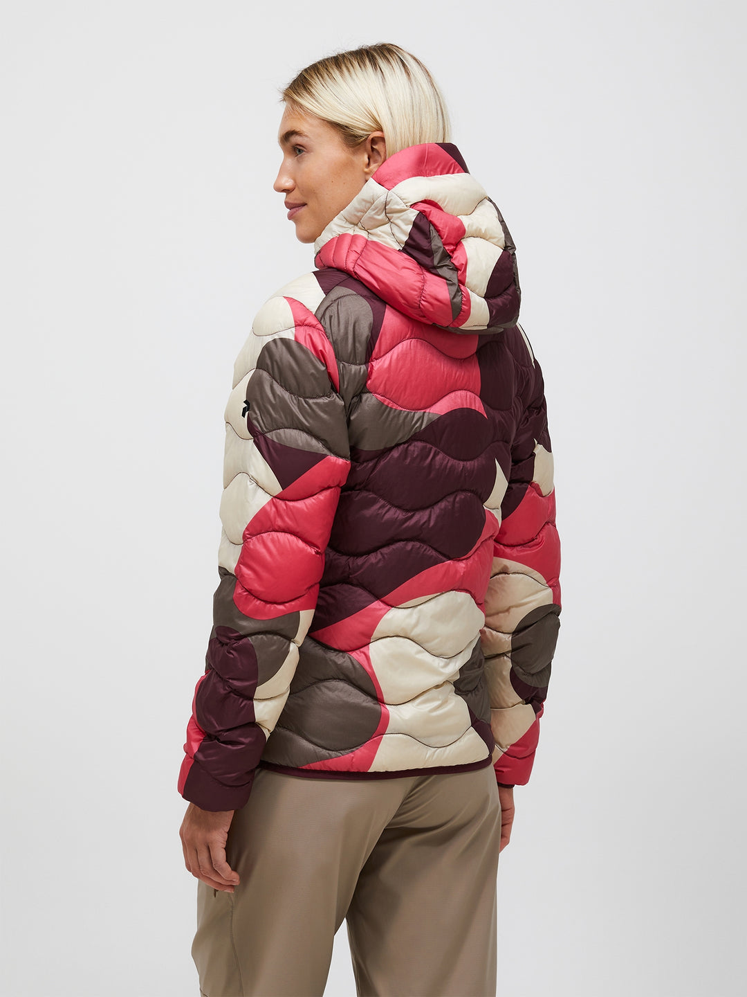 Peak Performance Women's Helium AOP Down Hood Jacket