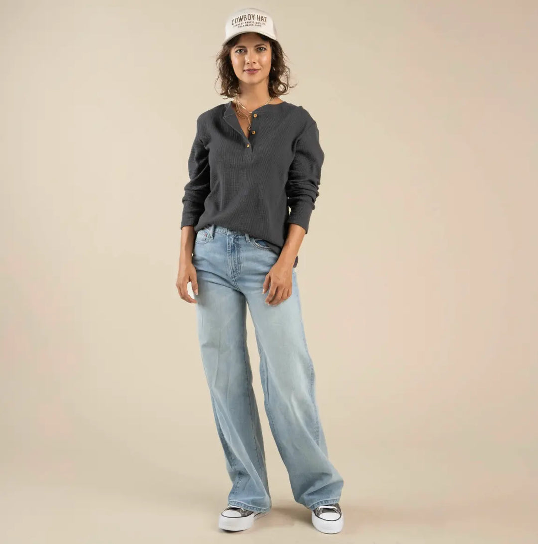 Sendero Provisions Co. Maven Henley Sendero Provisions Co.