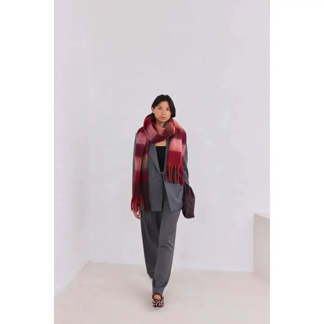 The Reykjavik Scarf - Burgundy check Arctic Fox & Co. - North America