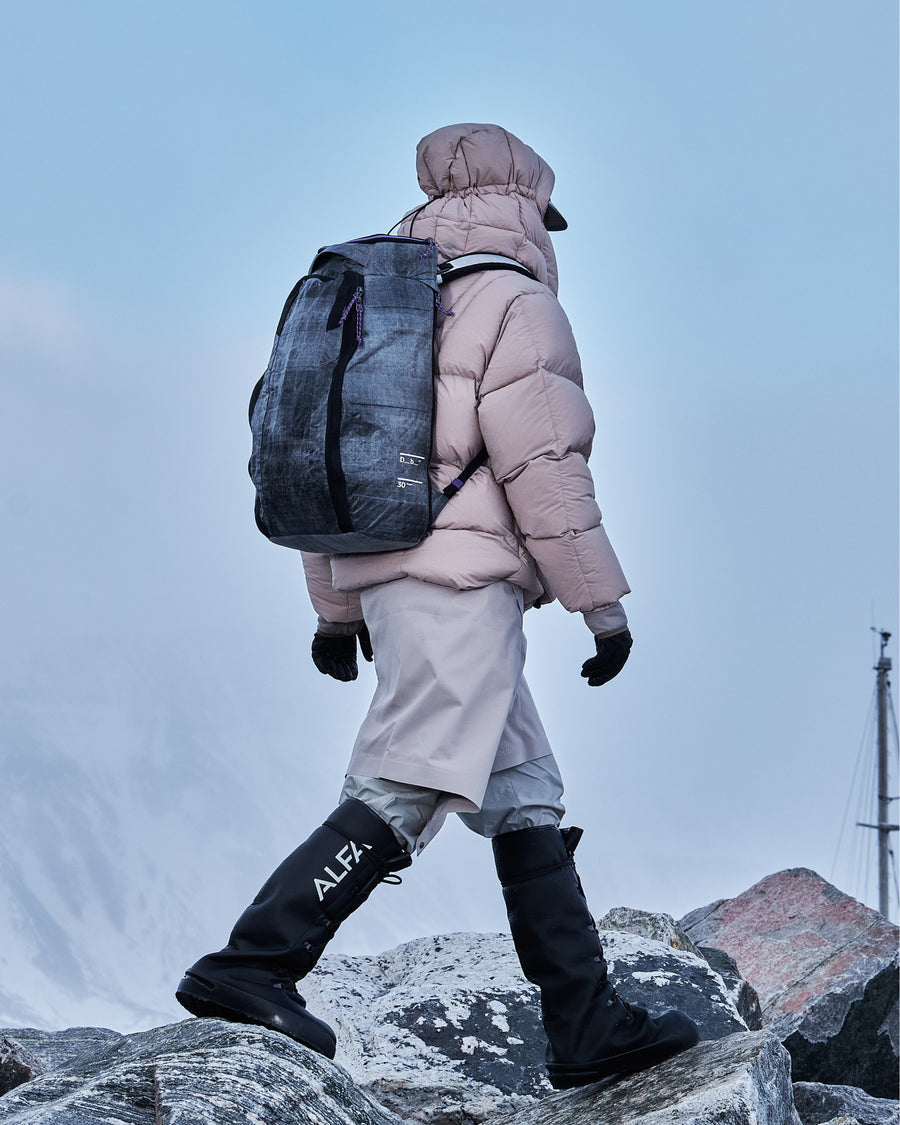 Weigh Lighter Hugger Backpack 30L