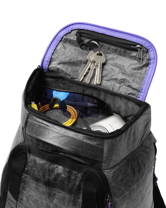 Weigh Lighter Hugger Backpack 30L